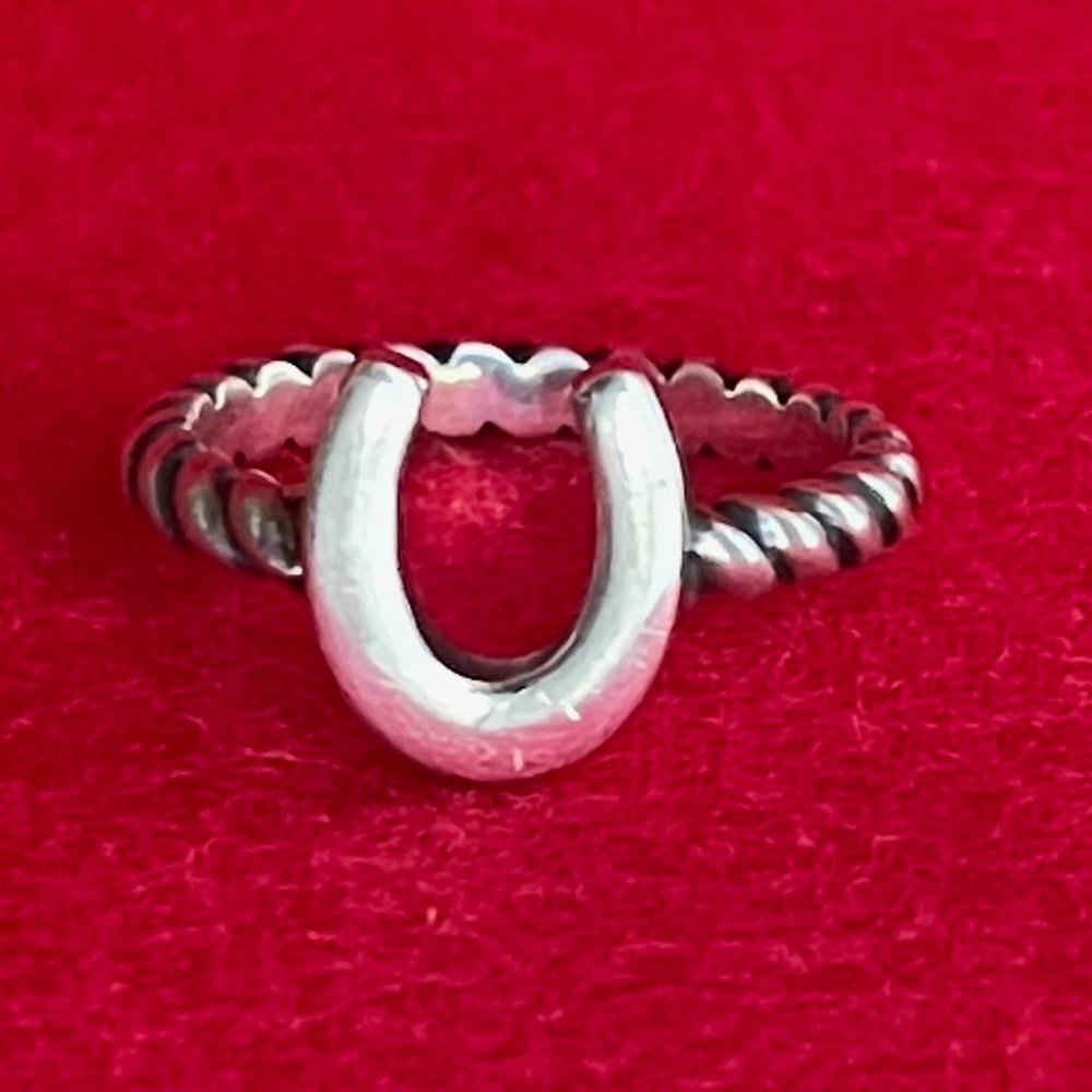 James Avery Horseshoe Ring (Retired Style) Gem